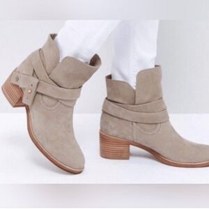 Ugg Elora Suede Leather Buckle Wrap Ankle Boots Tan Size 6